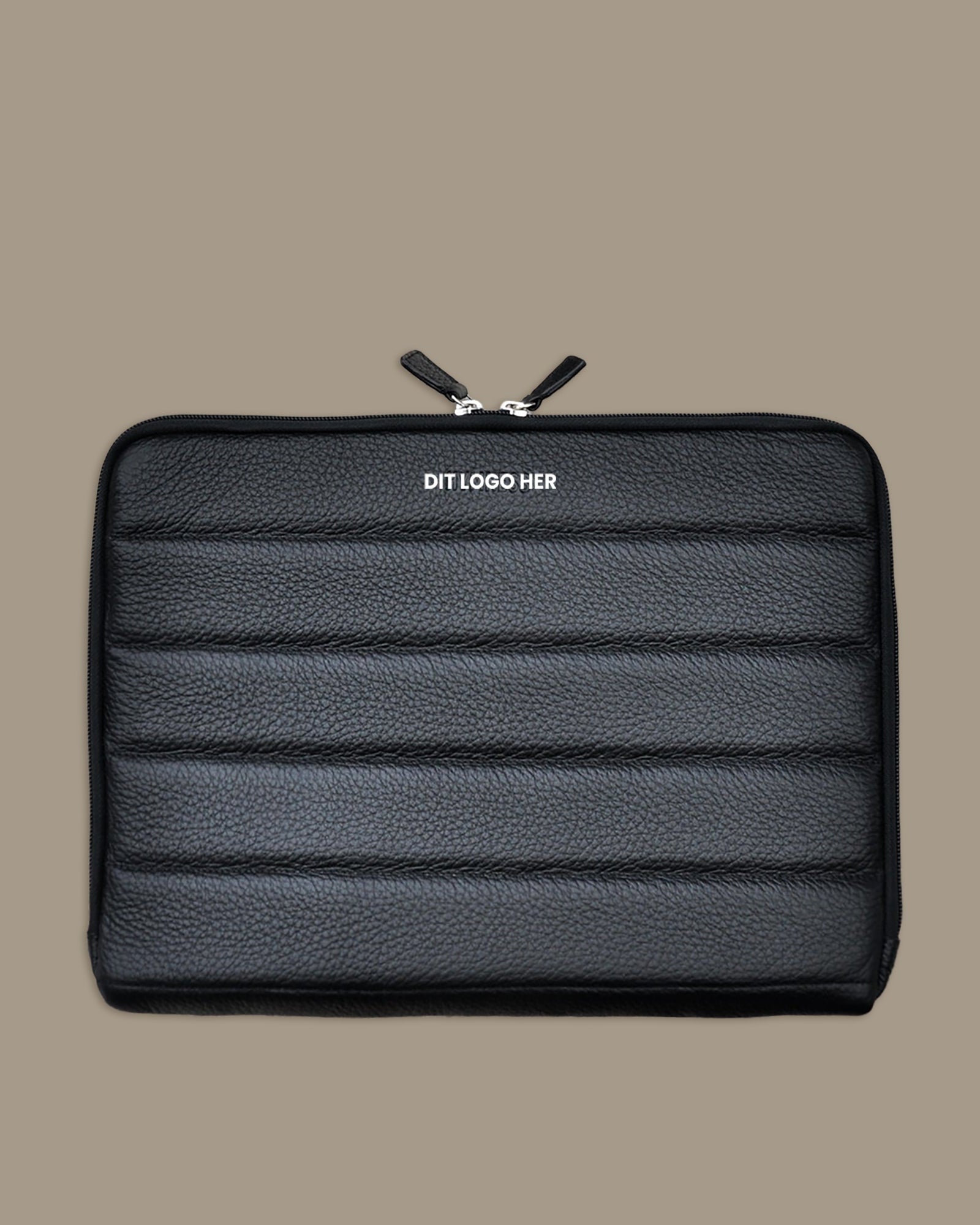 Få dit logo på vores premium produkter med Hymness Erhverv